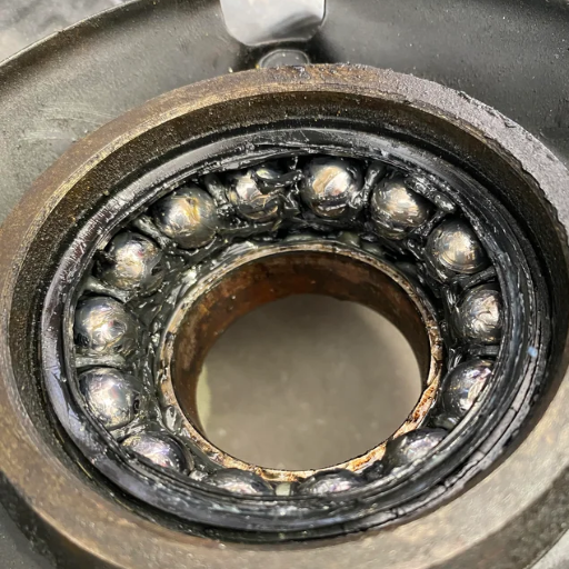 What are the Symptoms of a Failing Bearing Assembly